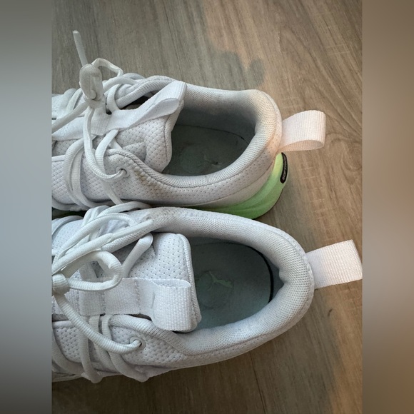 PUMA Women's Softride Sneaker - Picture 5 of 8